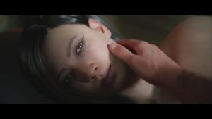 惊悚回归!《猛鬼追魂:复苏》剧情预告 融合性、血腥与虐待元素-咸鱼单机官网